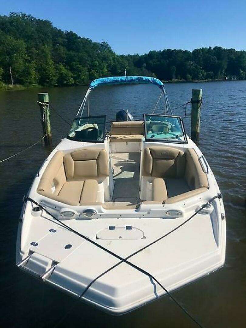 2019 NauticStar 243 DC - Image 8