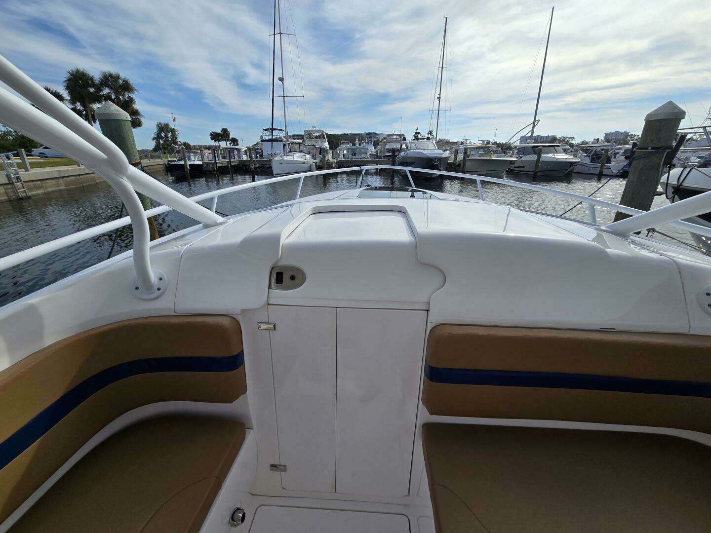 2018 Intrepid 375 Walkaround - Image 23