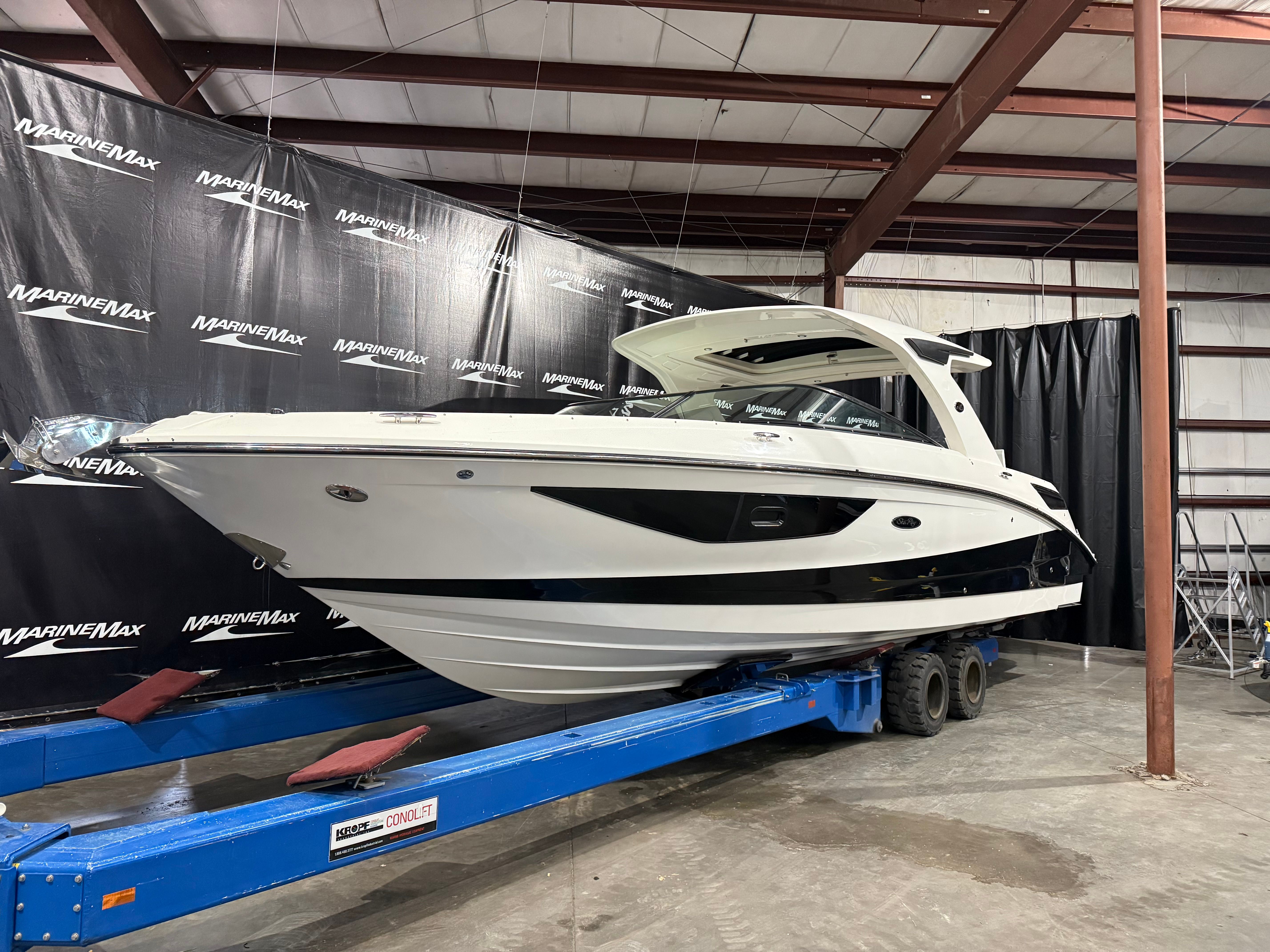 2026 Sea Ray SLX 350