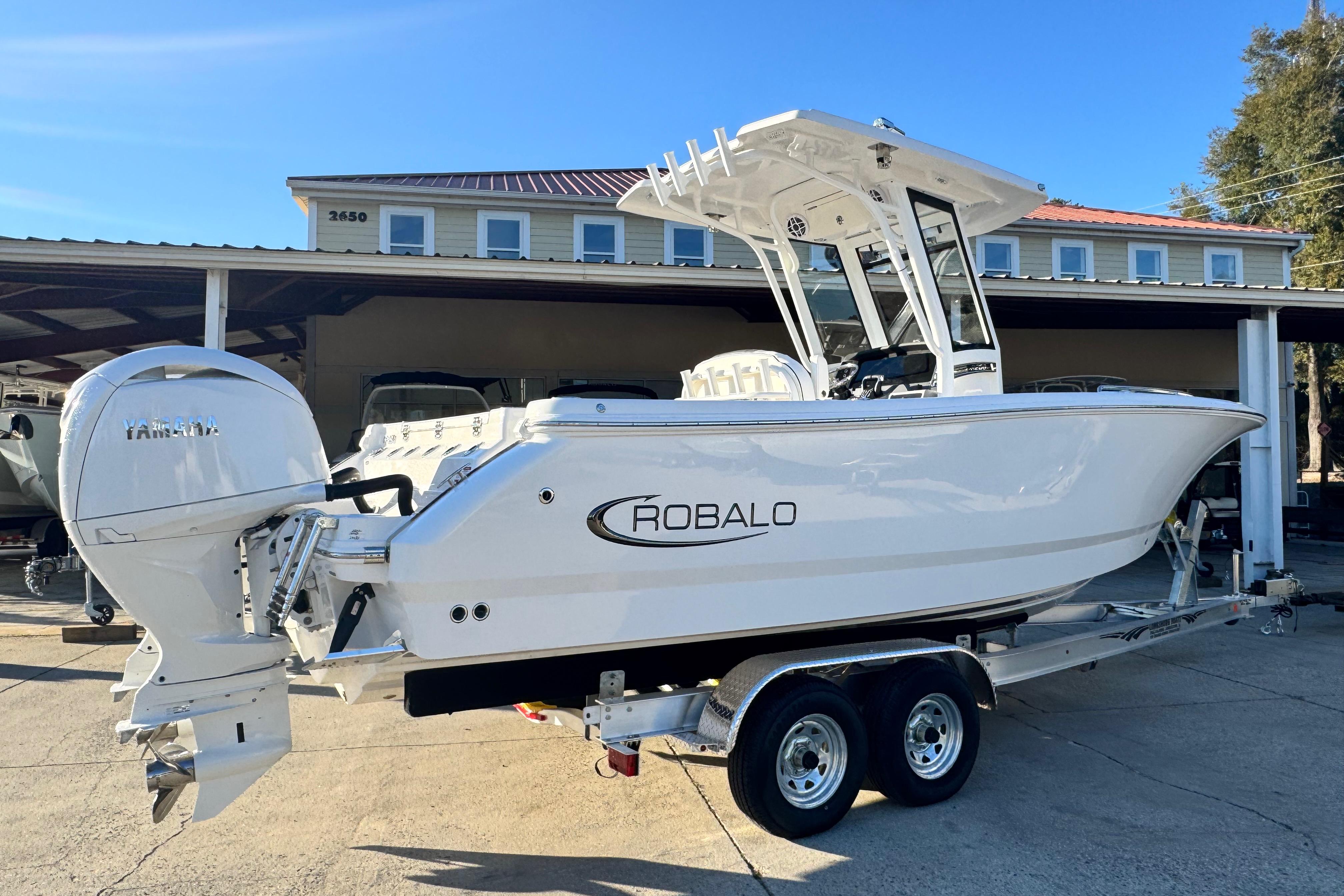 2026 Robalo R250 Center Console