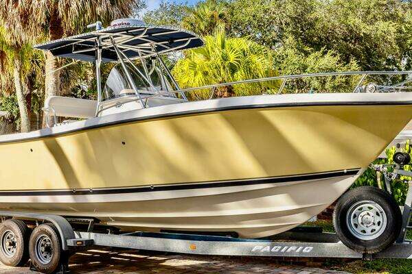 2007 Pursuit C280