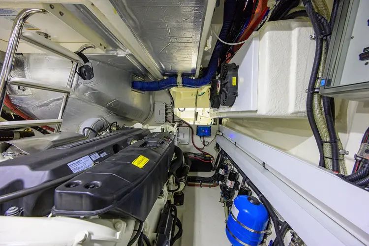 2019 Riviera 5400 Sport Yacht - Image 106