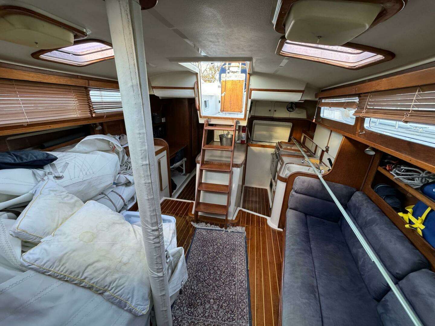 1987 Irwin 38 - Image 23