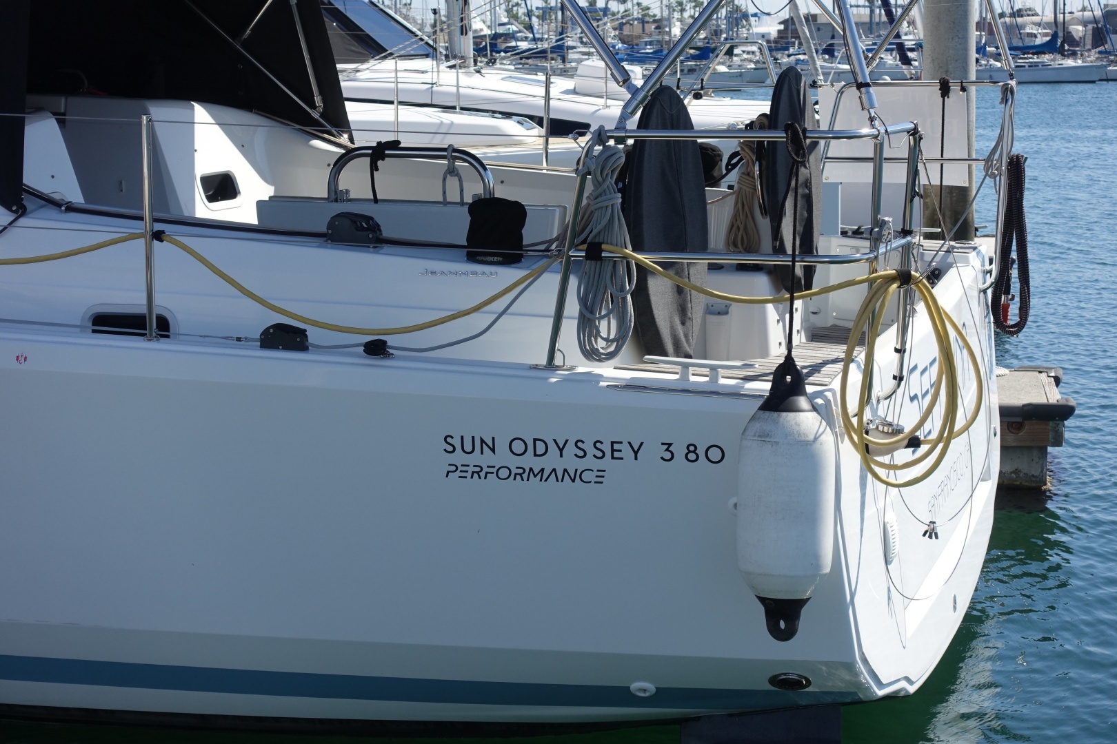 2023 Jeanneau 380 PERFORMANCE - Image 8