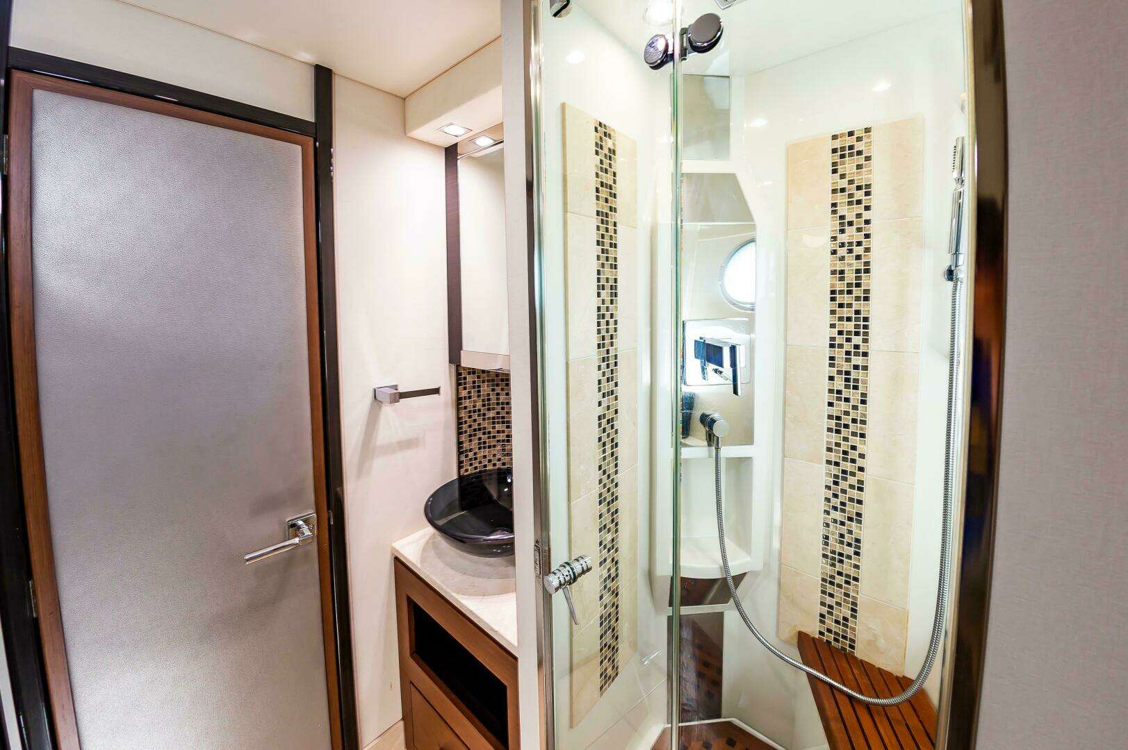 2013 Marquis 63 Sport Yacht - Image 71