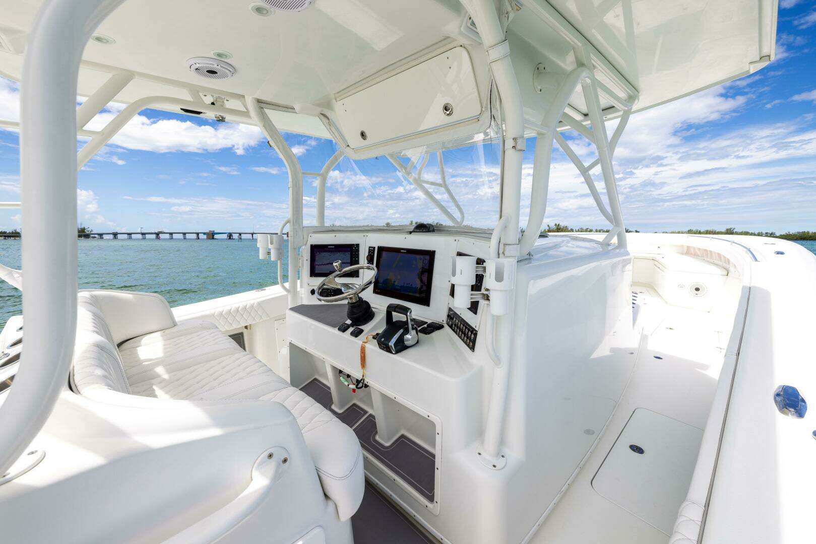2009 Yellowfin — - Image 34
