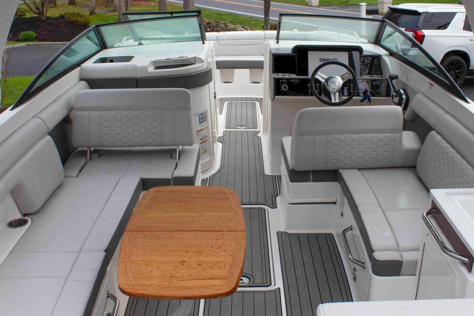 2024 Sea Ray SDX 290 - Image 9