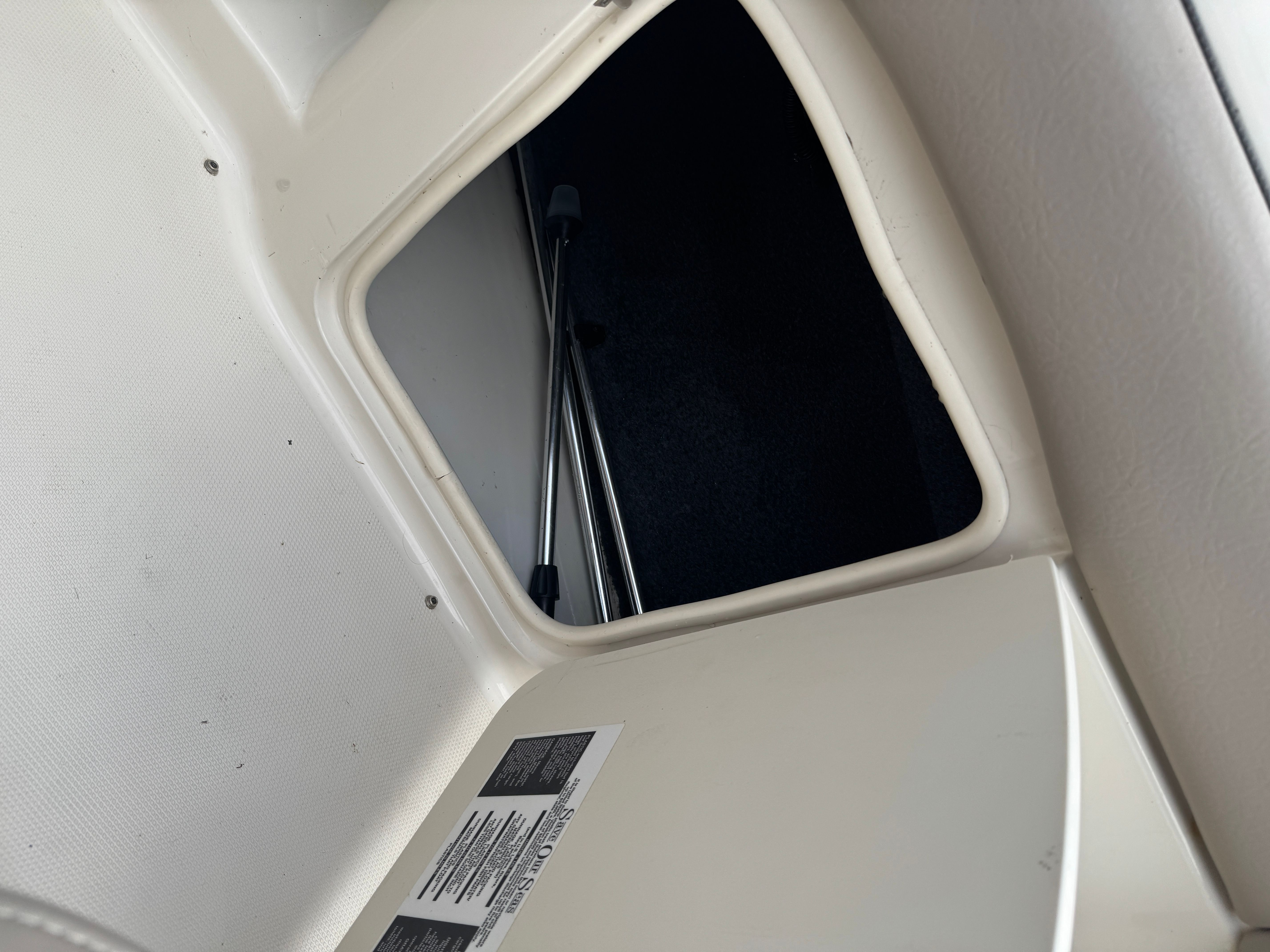 2002 Sea Ray 220 Sundeck - 36