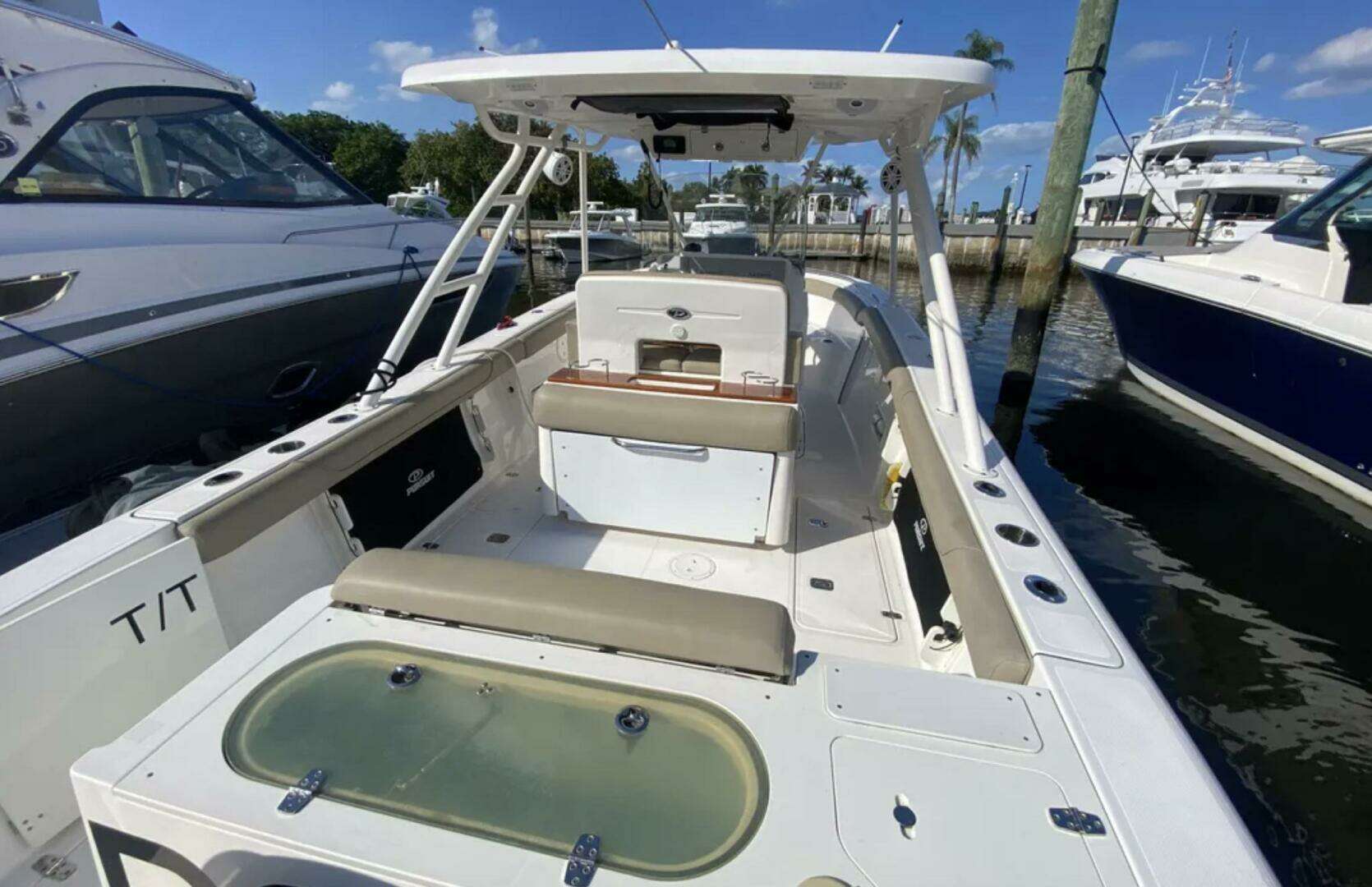 2015 Pursuit Sport - Image 5