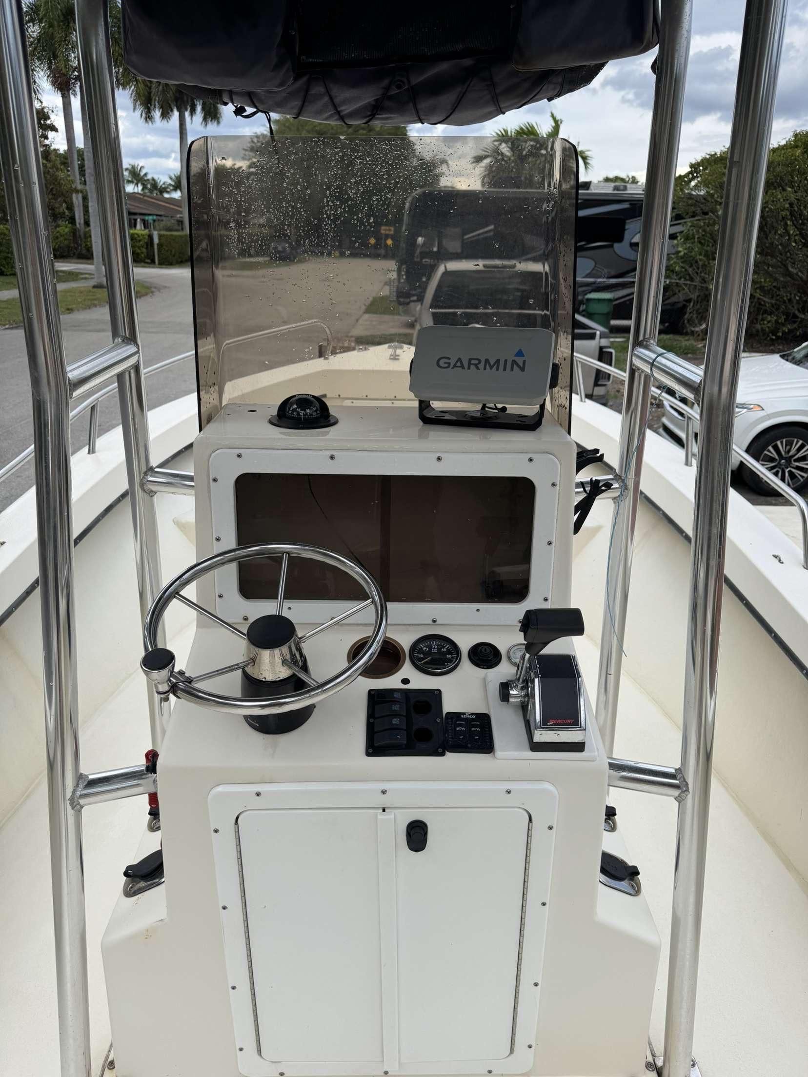 1996 May-Craft 19 CENTER CONSOLE - 6