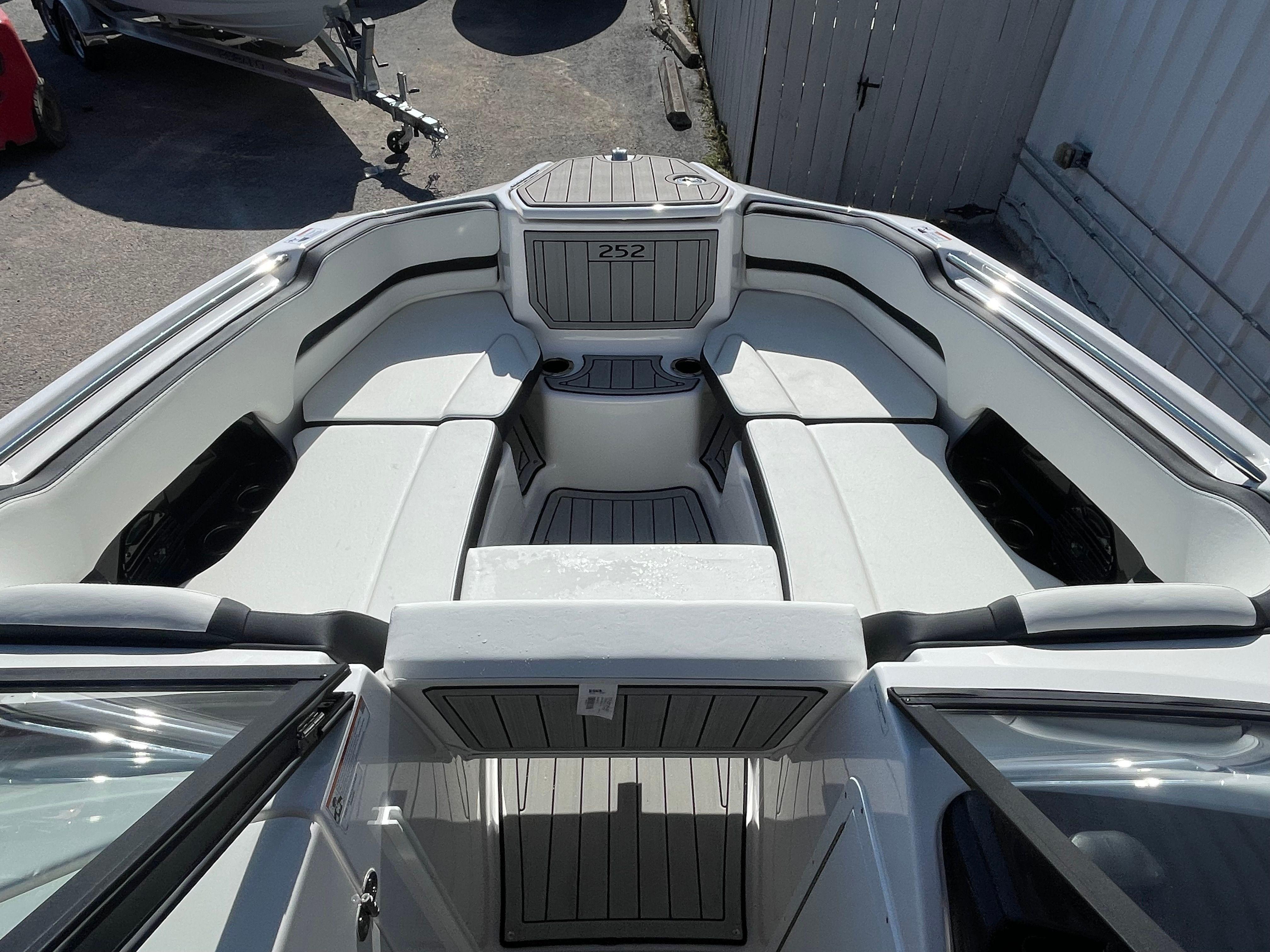2025 YAMAHA 252 SD - Image 19