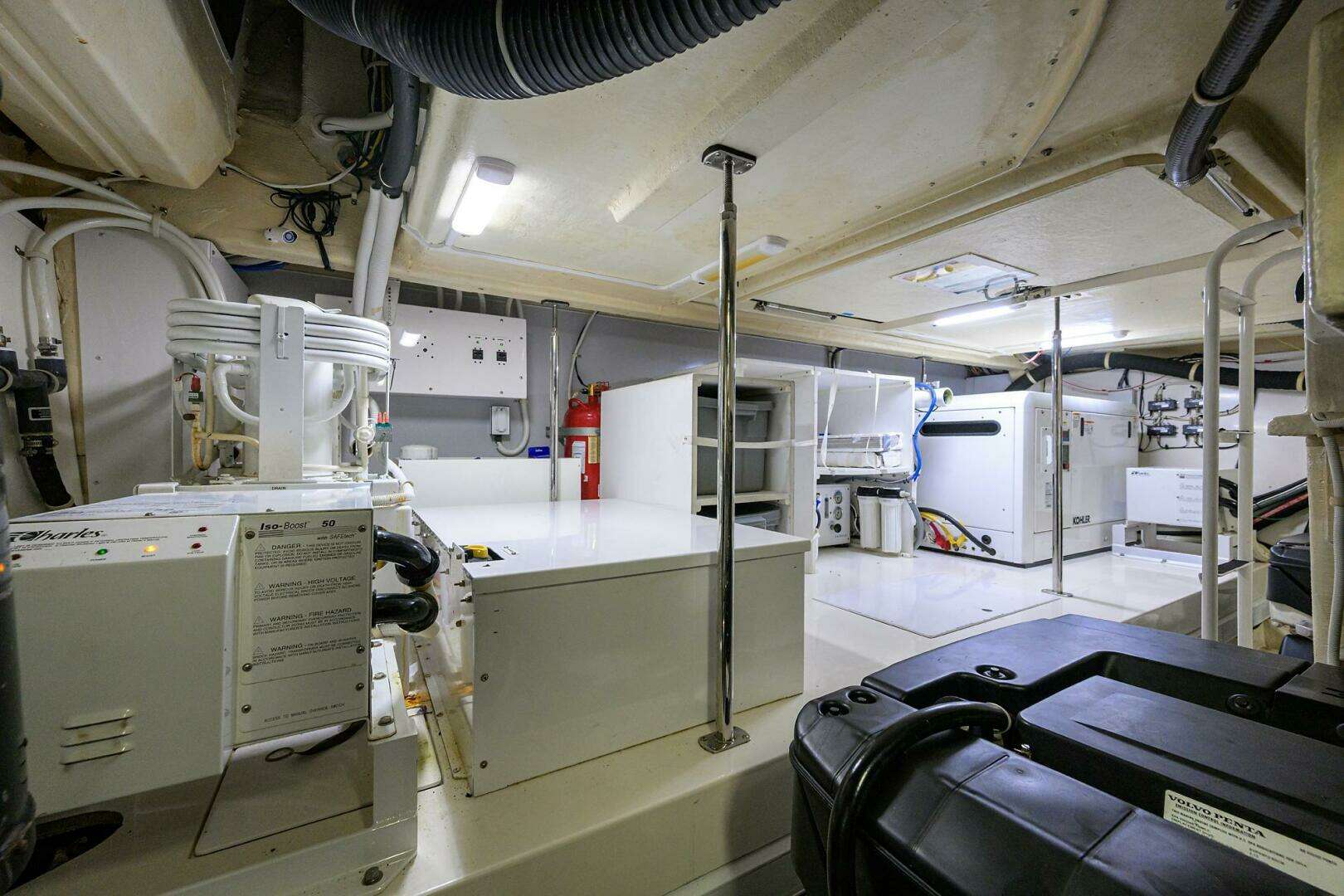 2016 Marquis 660 Sport Yacht - Image 45
