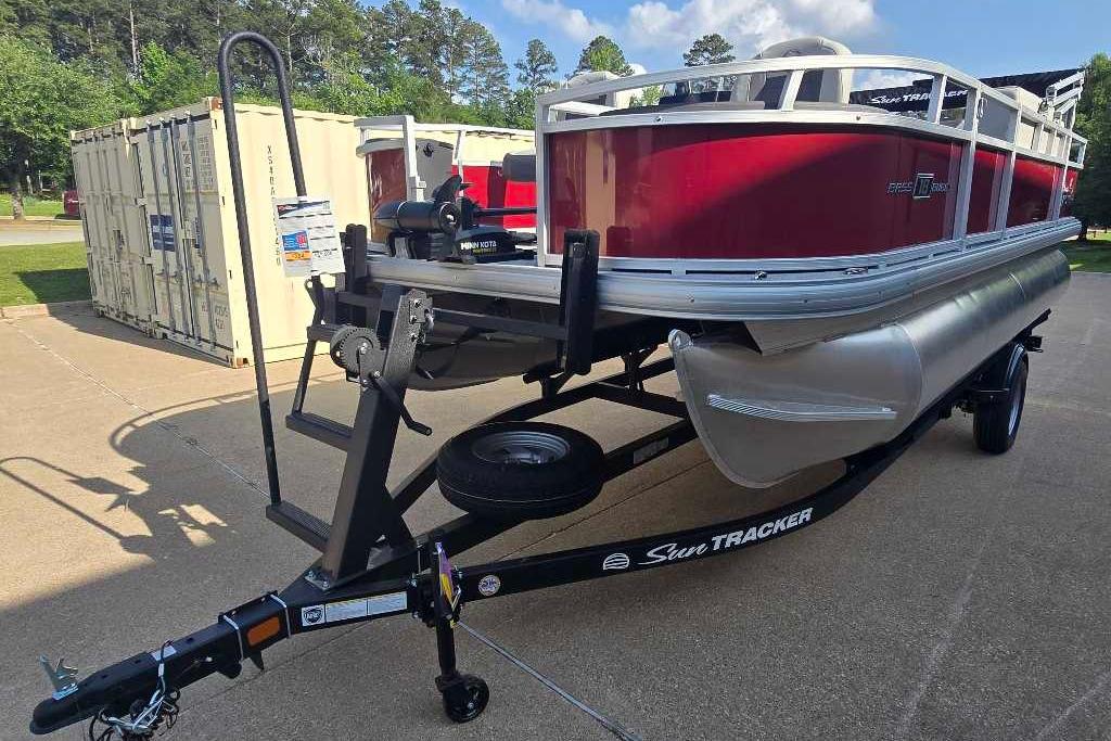 2026 Sun Tracker Bass Buggy 18 DLX