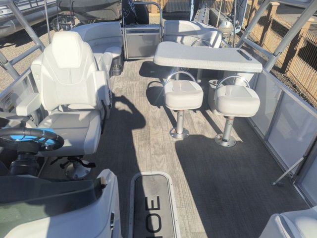 2025 Tahoe LTZ Entertainer 25 FT - 10