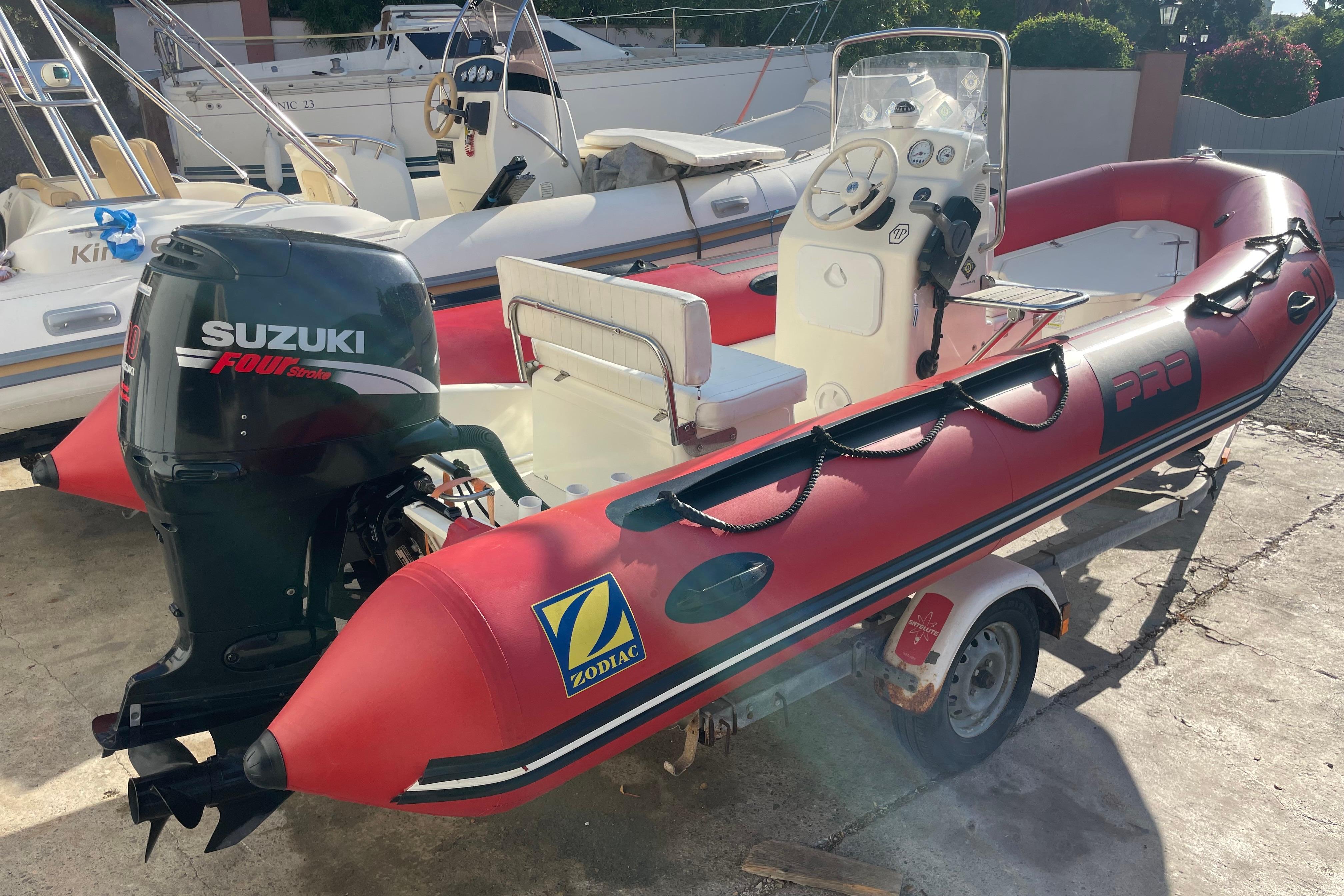 2008 Zodiac Pro 12 Man