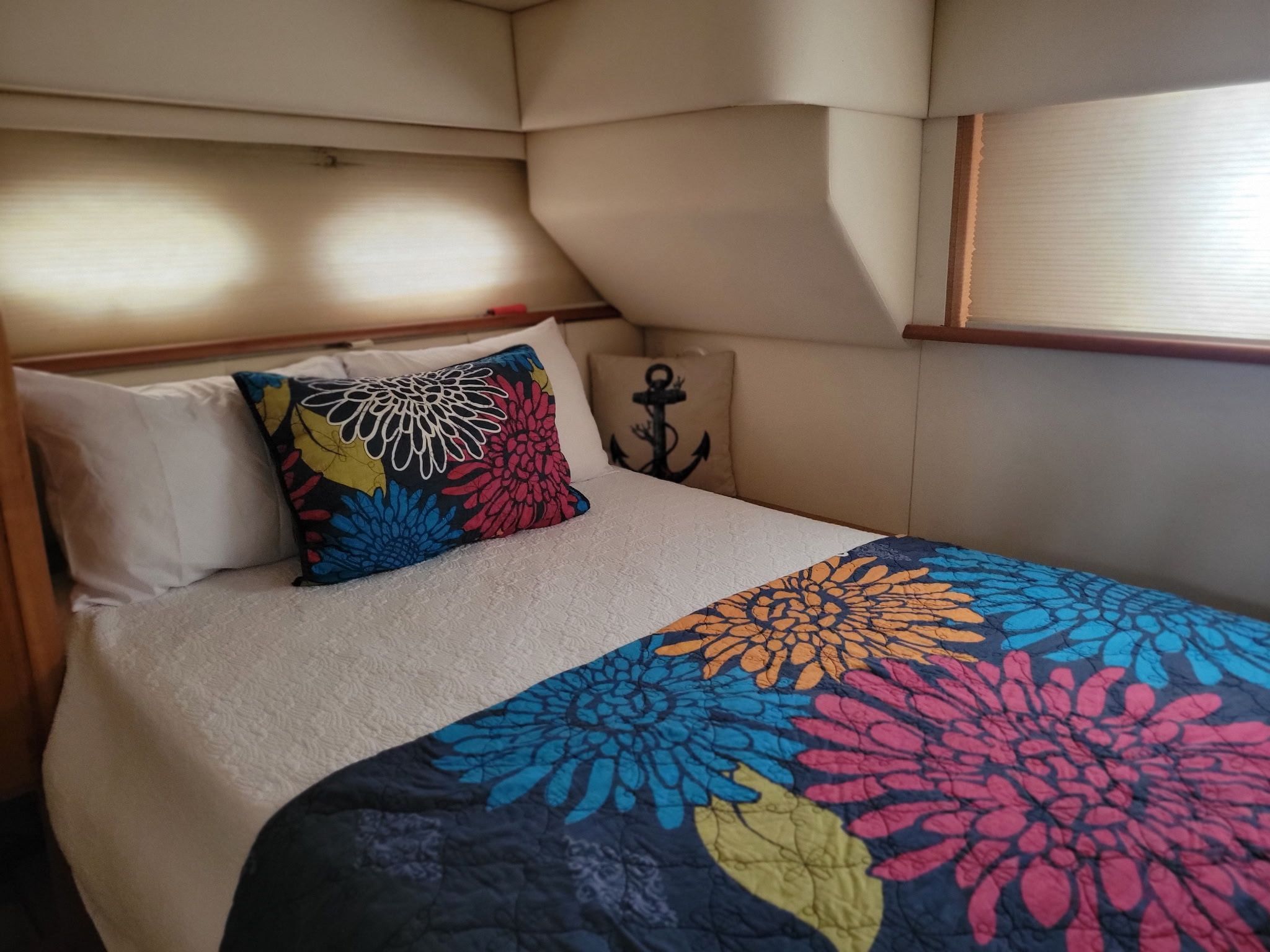 1999 Silverton 392 Motor Yacht - 23