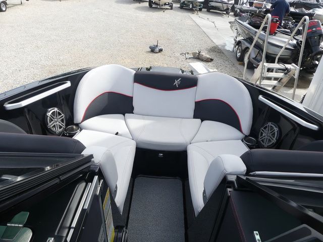 2017 MasterCraft X23 CUSTOM - 11