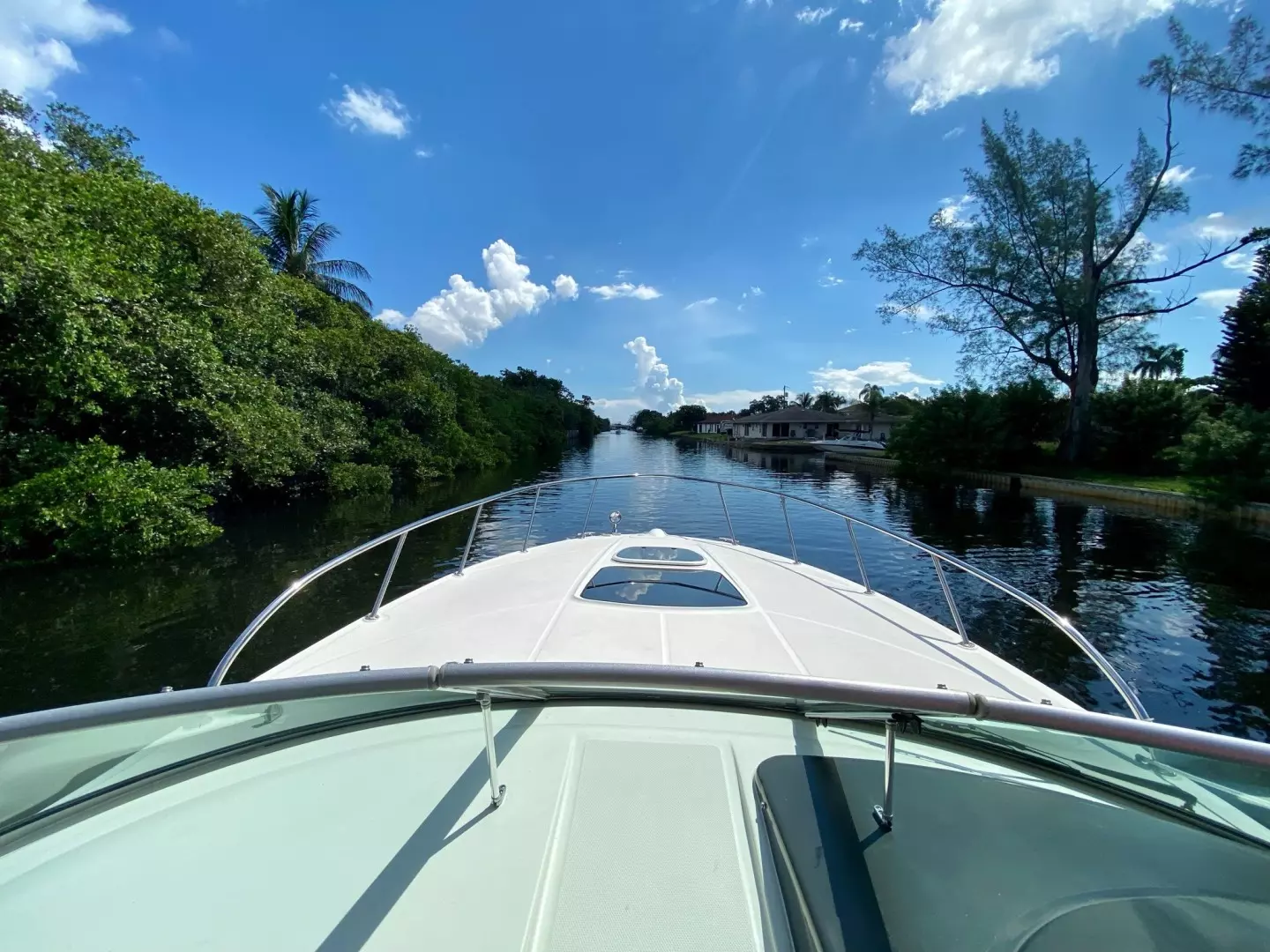2013 Sea Ray 310 Sundancer - Image 5