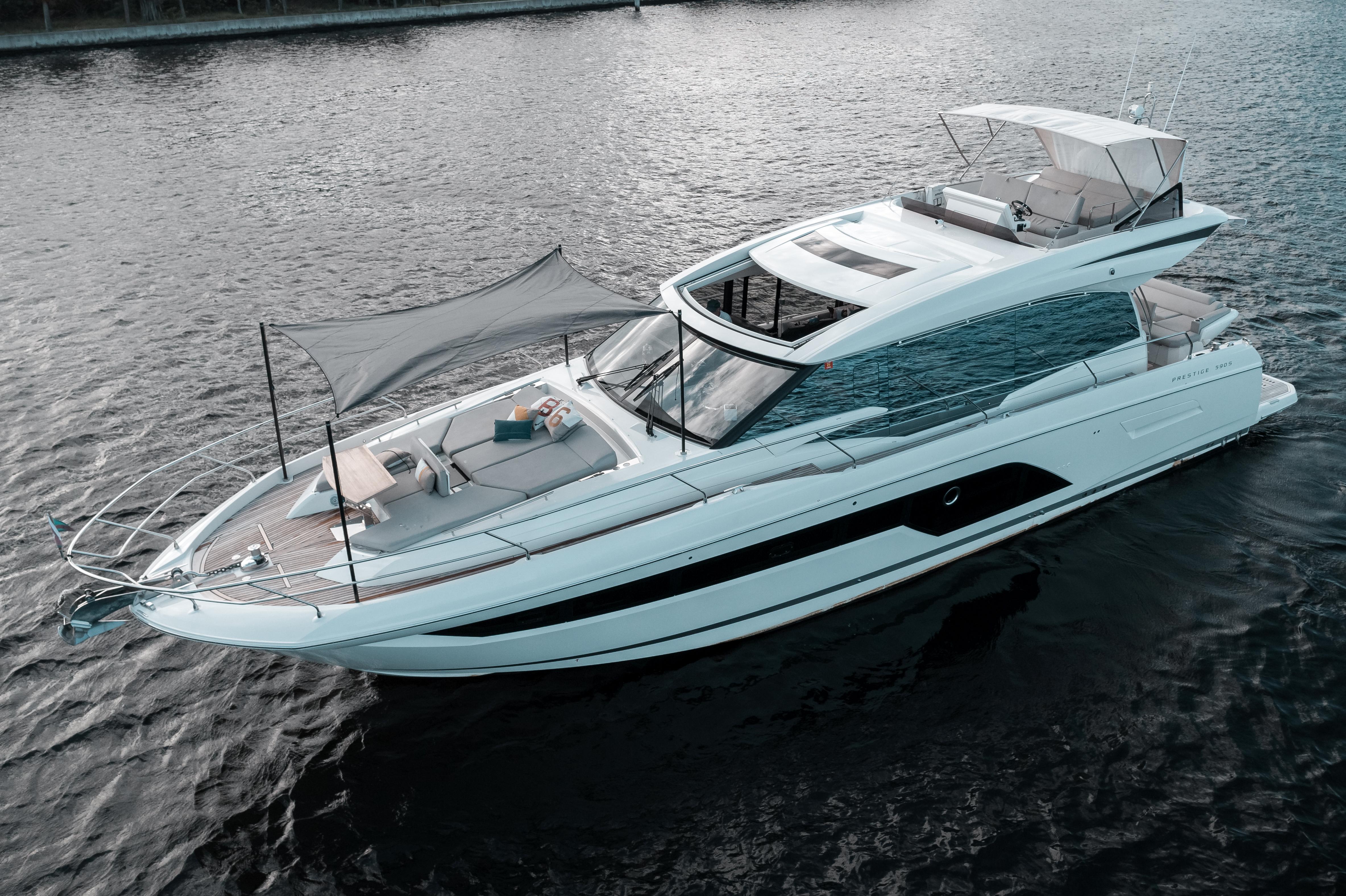 2019 Prestige 590S