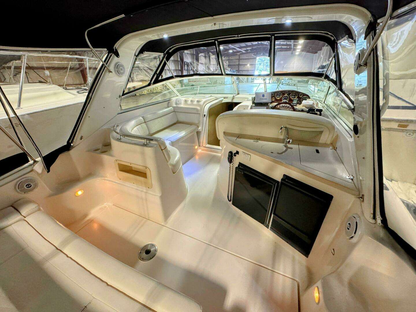 2002 Rinker 342 Fiesta Vee - Image 19