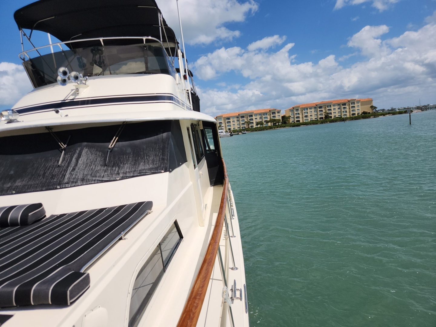 1978 Hatteras 53 Motor Yacht - Image 58