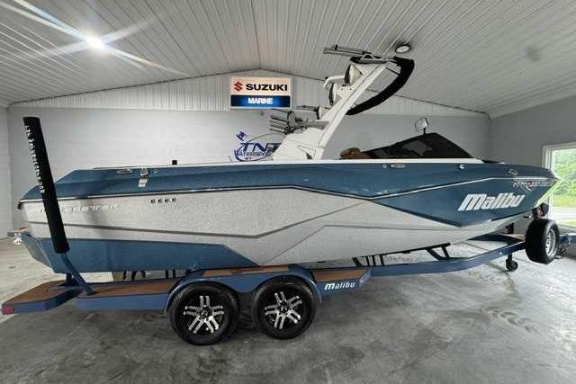 2023 Malibu Wakesetter 25 LSV