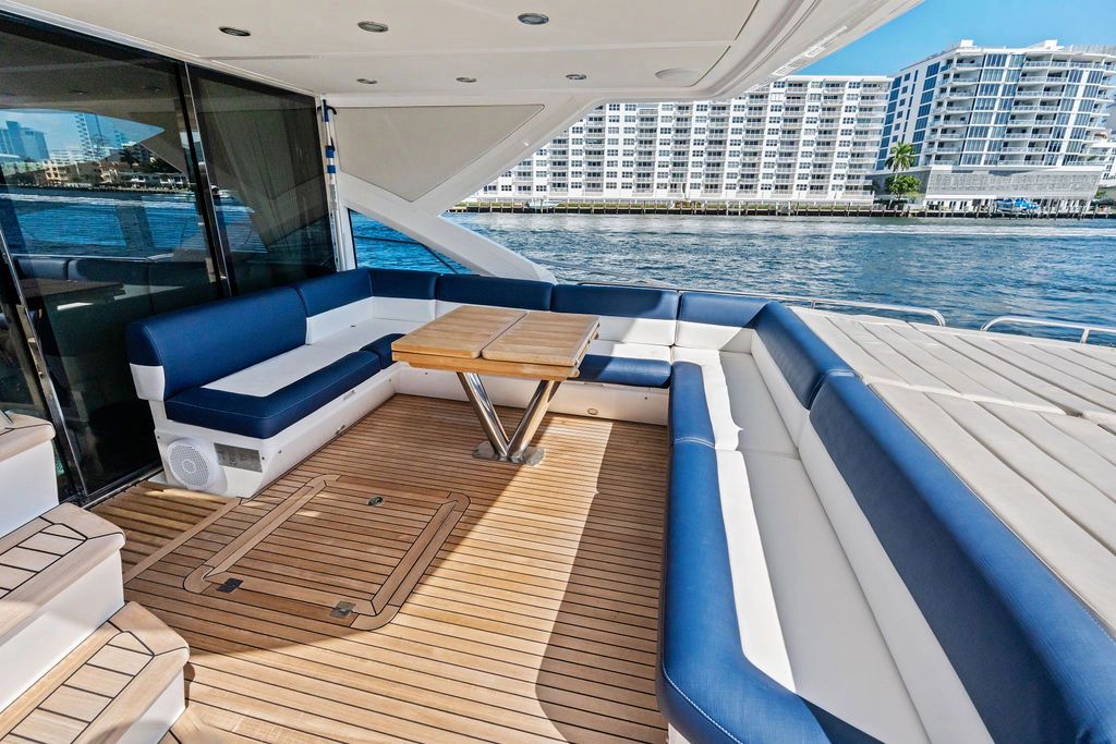 2016 Sunseeker 68 Sport Yacht - 26