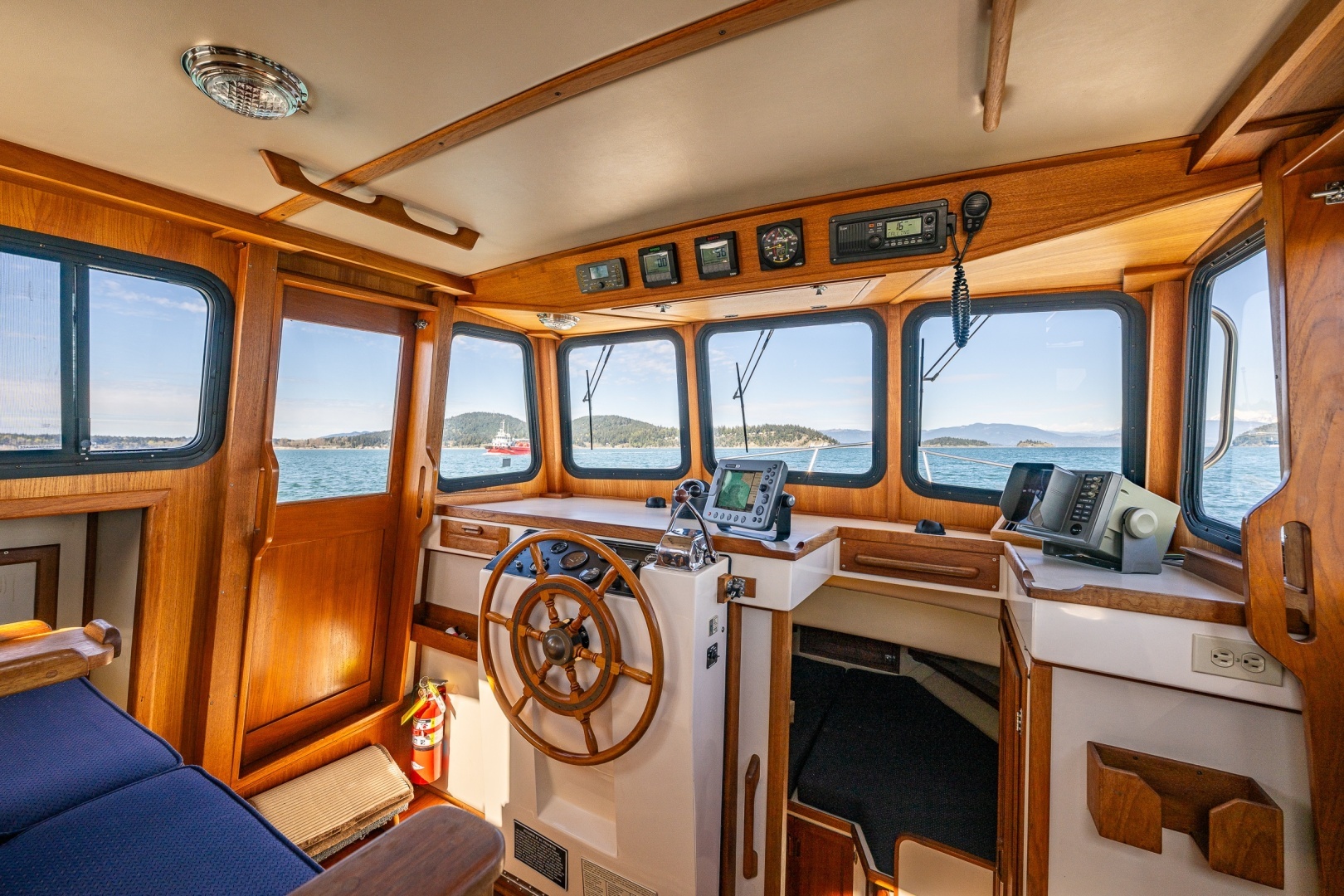 1999 Pacific Trawler 40 - Image 10