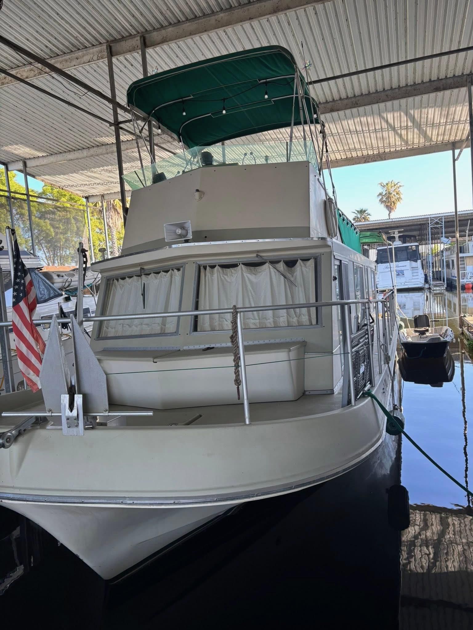 1973 Cruise-A-Home Houseboat - 3