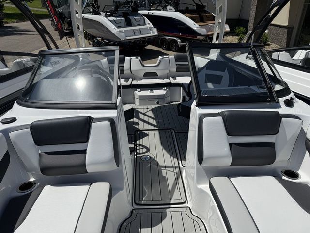 2026 Yamaha Boats 195S - 36