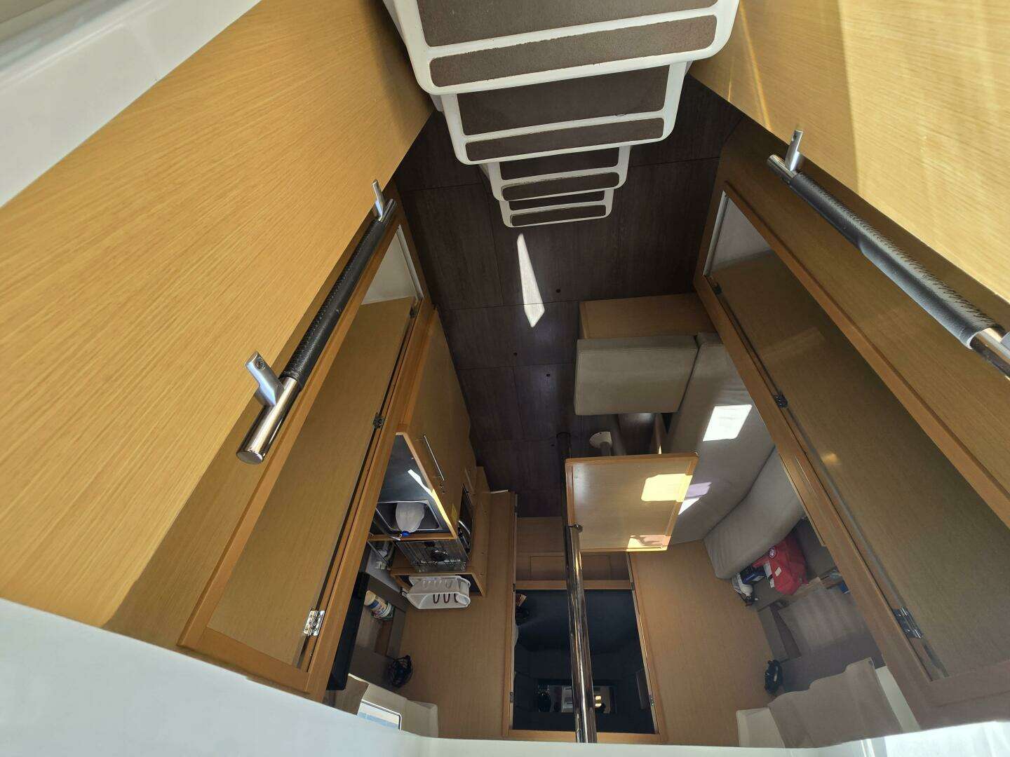 2018 Beneteau 38.1 - Image 12
