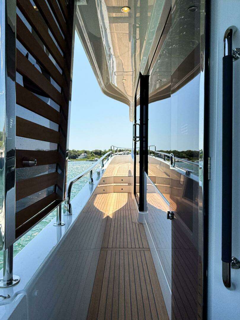 2026 Beneteau Swift Trawler 54 - Image 26