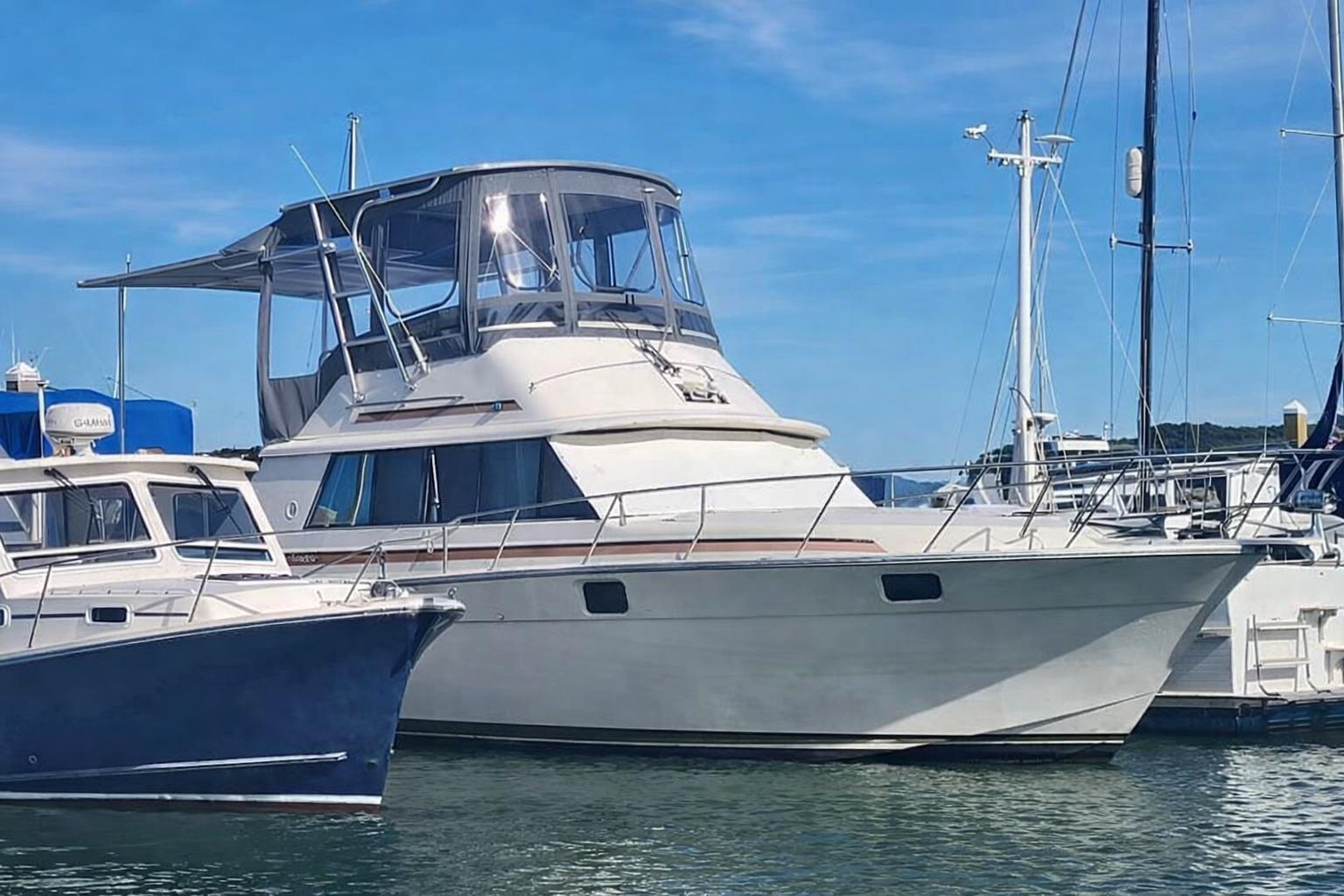 1982 Silverton 40 Aft Cabin