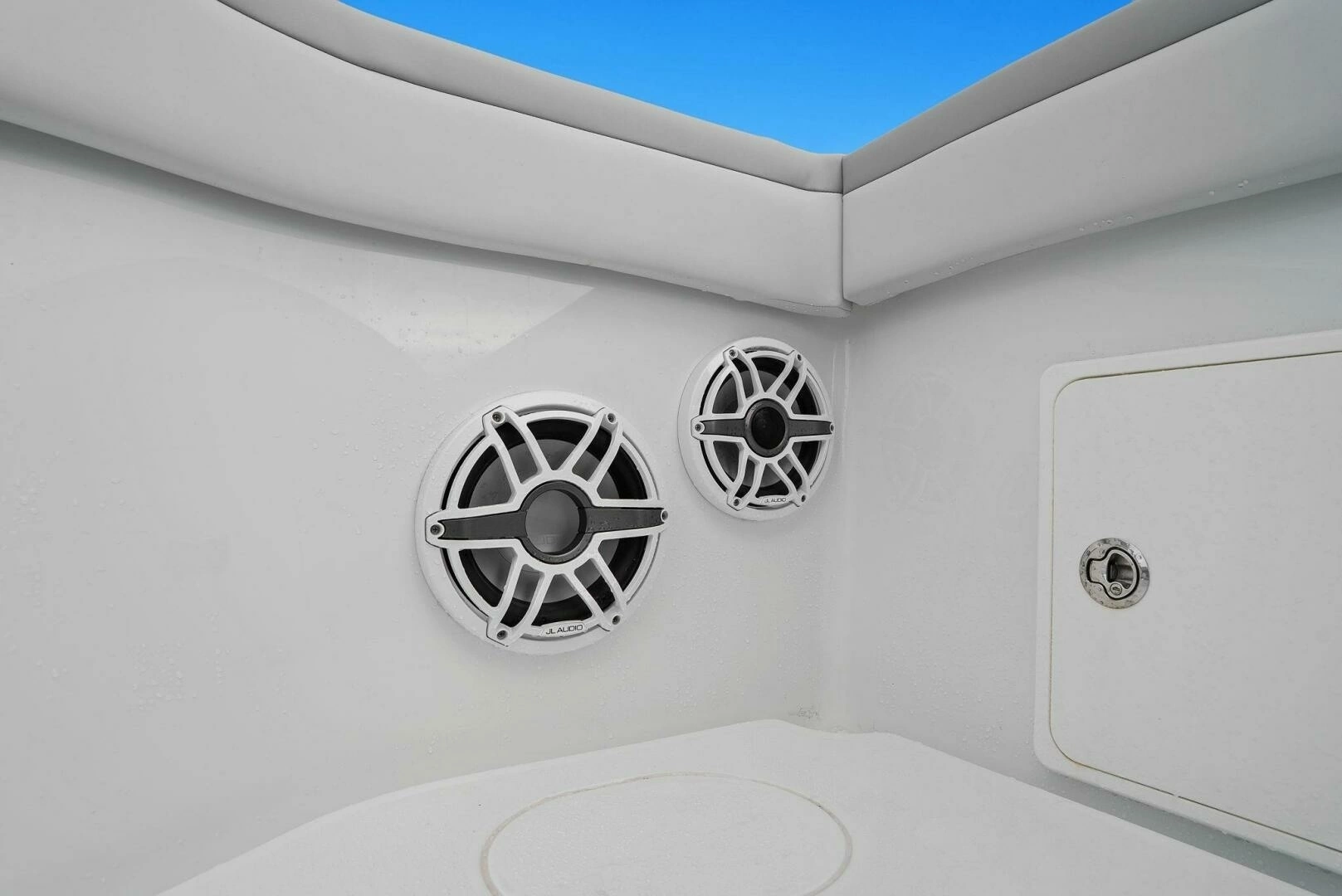2023 Yellowfin 39 Offshore - Image 25