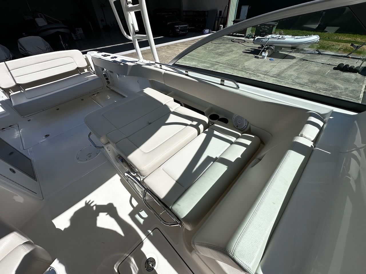 2016 Boston Whaler 270 Vantage - 18