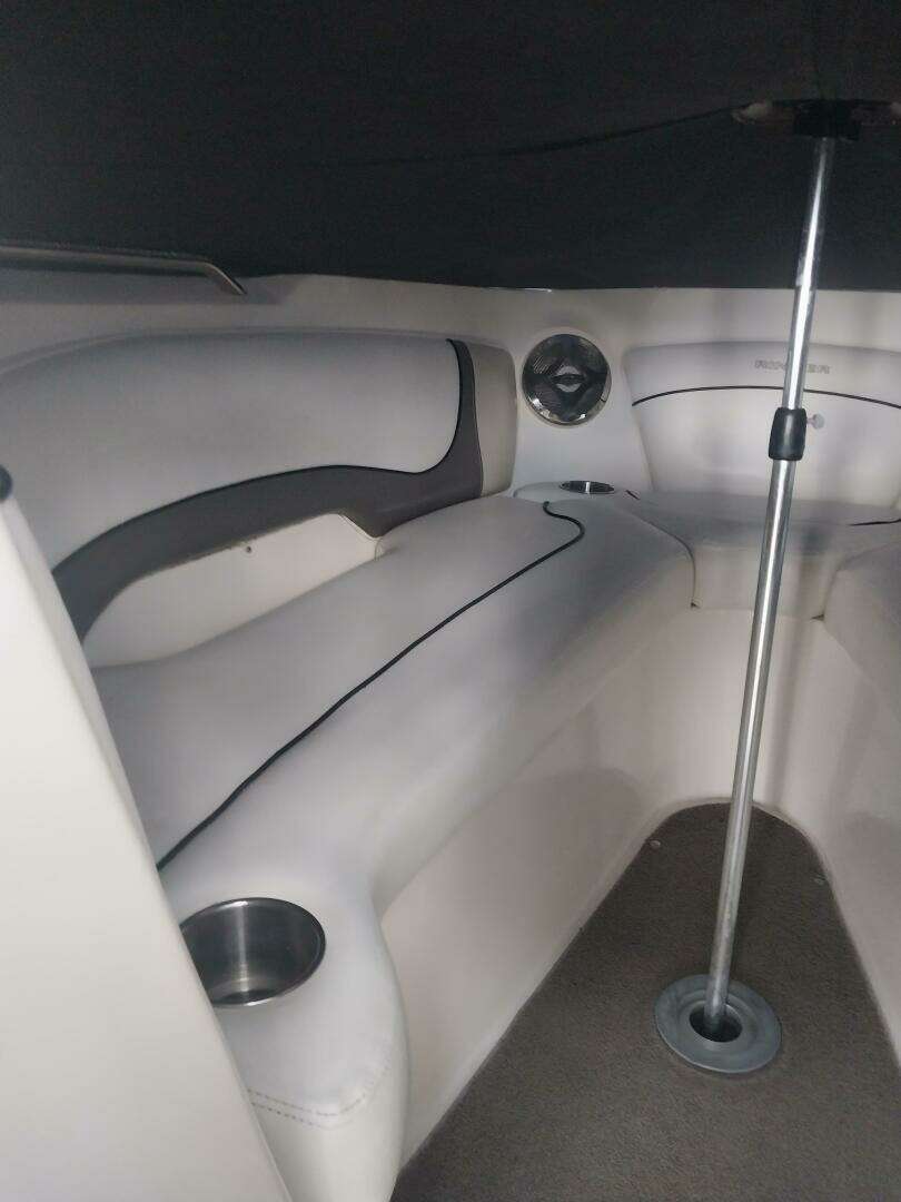 2009 Rinker 296 - Image 10