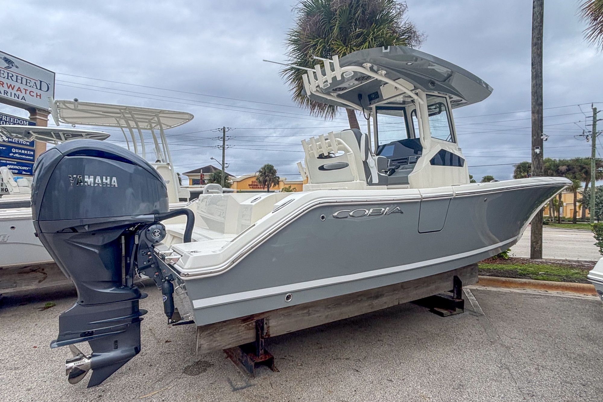 2026 Cobia 245 Center Console - 2