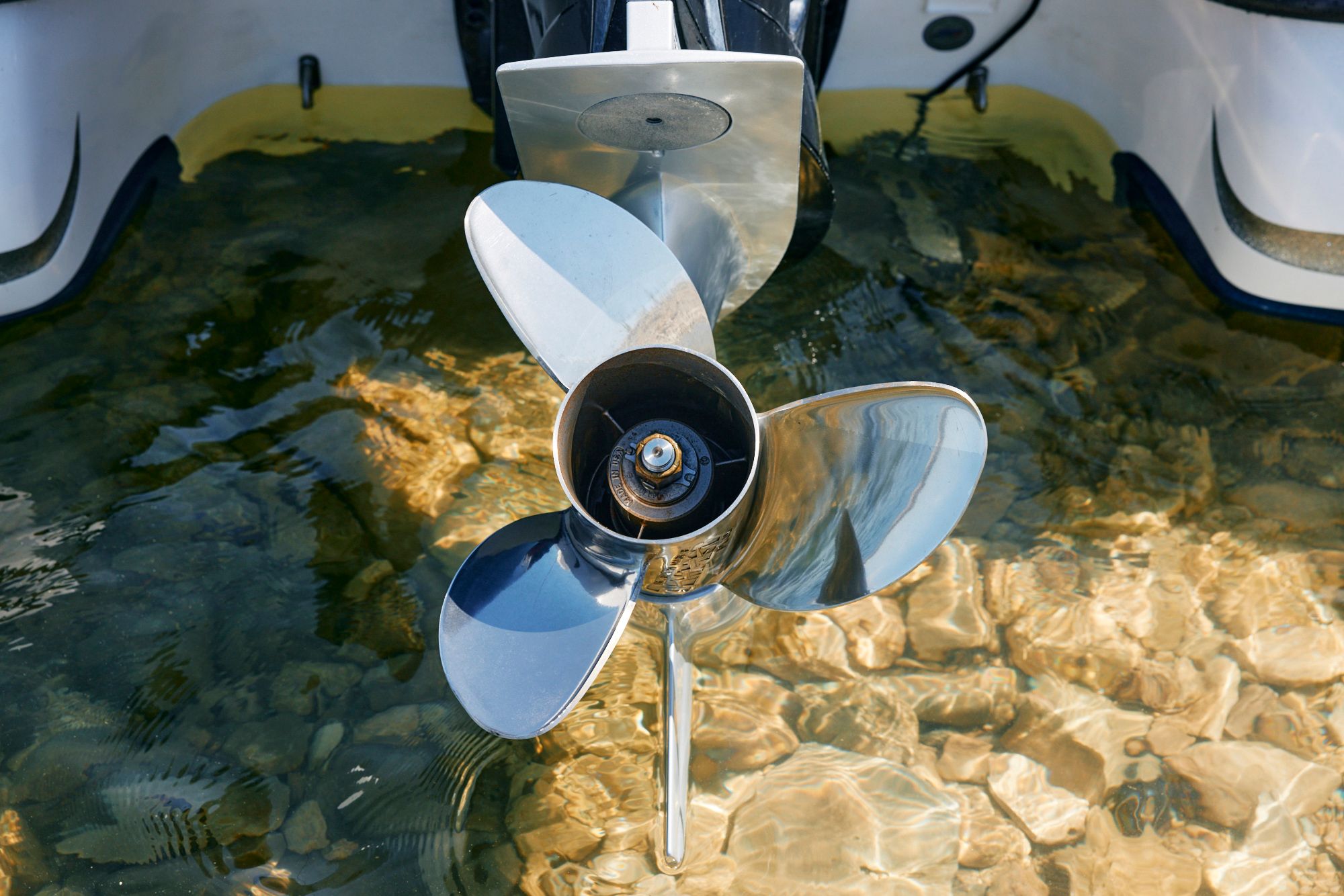 Close-up of a boat propeller in water, Nitro Z19 Sport 2020.