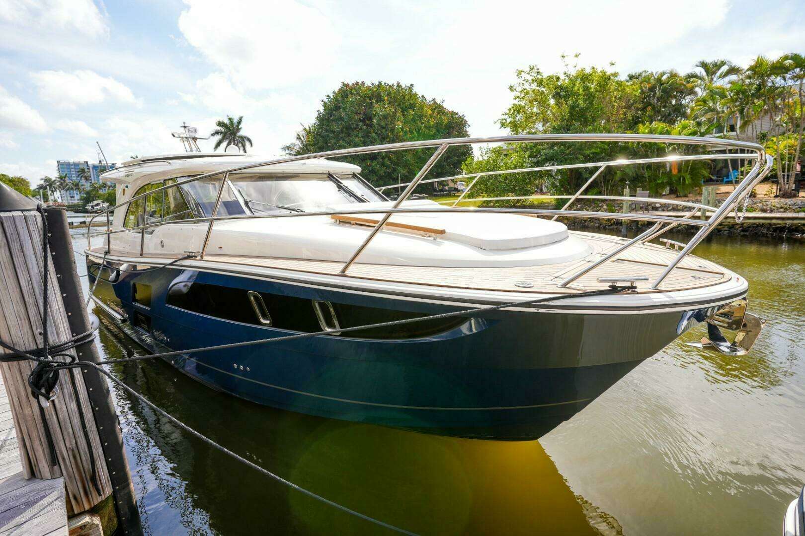 2026 Marex 360 Cabriolet Cruiser - Image 30