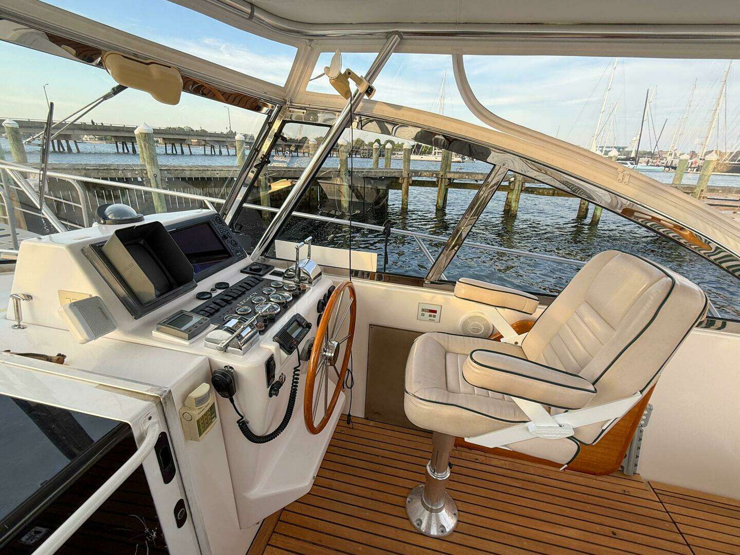 2002 Legacy 34 Express Twin Jet - Image 20