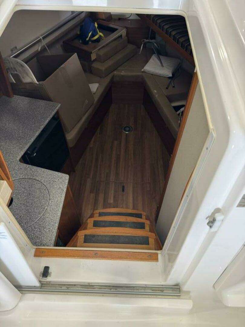 2011 Luhrs 30 Open - Image 27