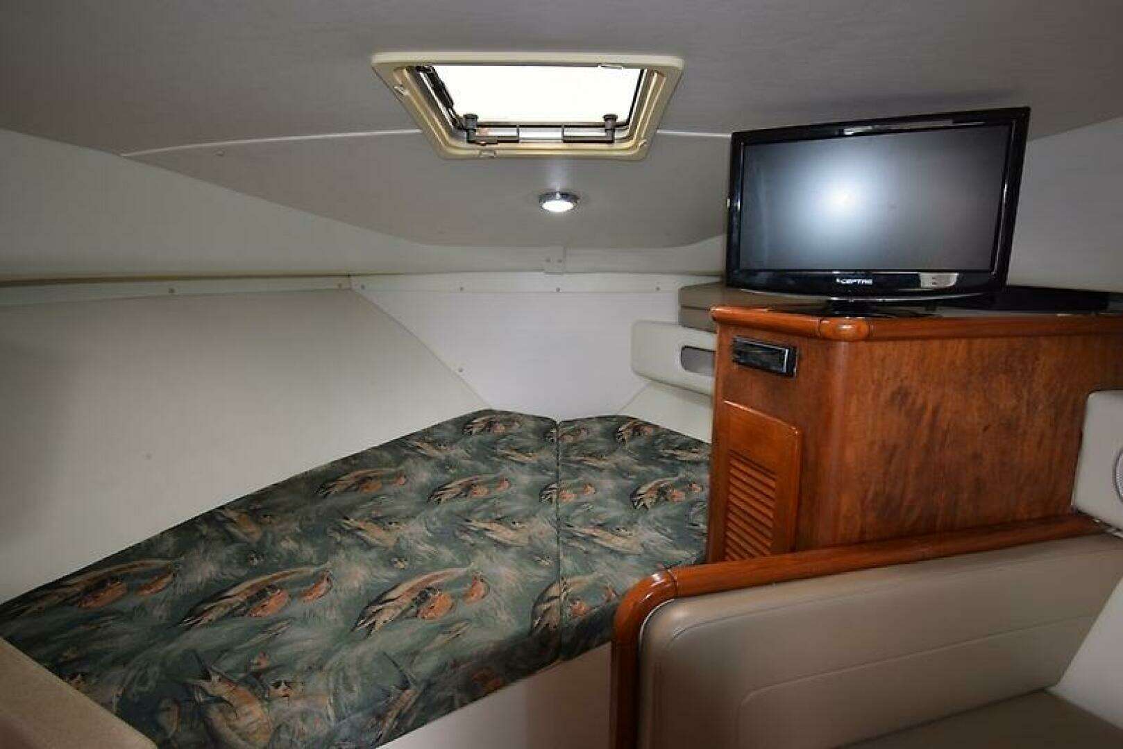2003 Pursuit 3000 Express - Image 26