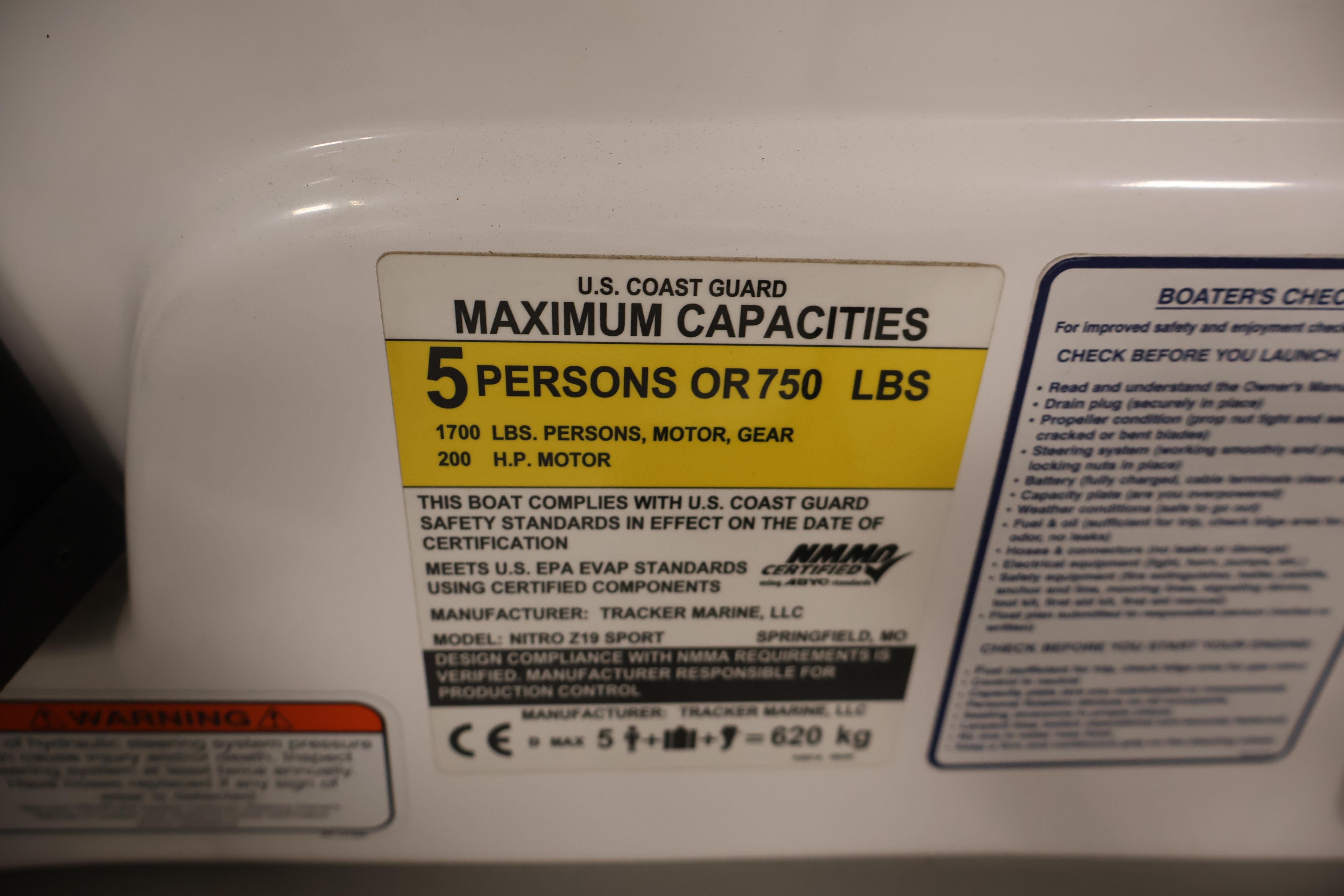 2019 Nitro Z19 Sport boat capacity label, 5 persons or 750 lbs, 200 HP motor.