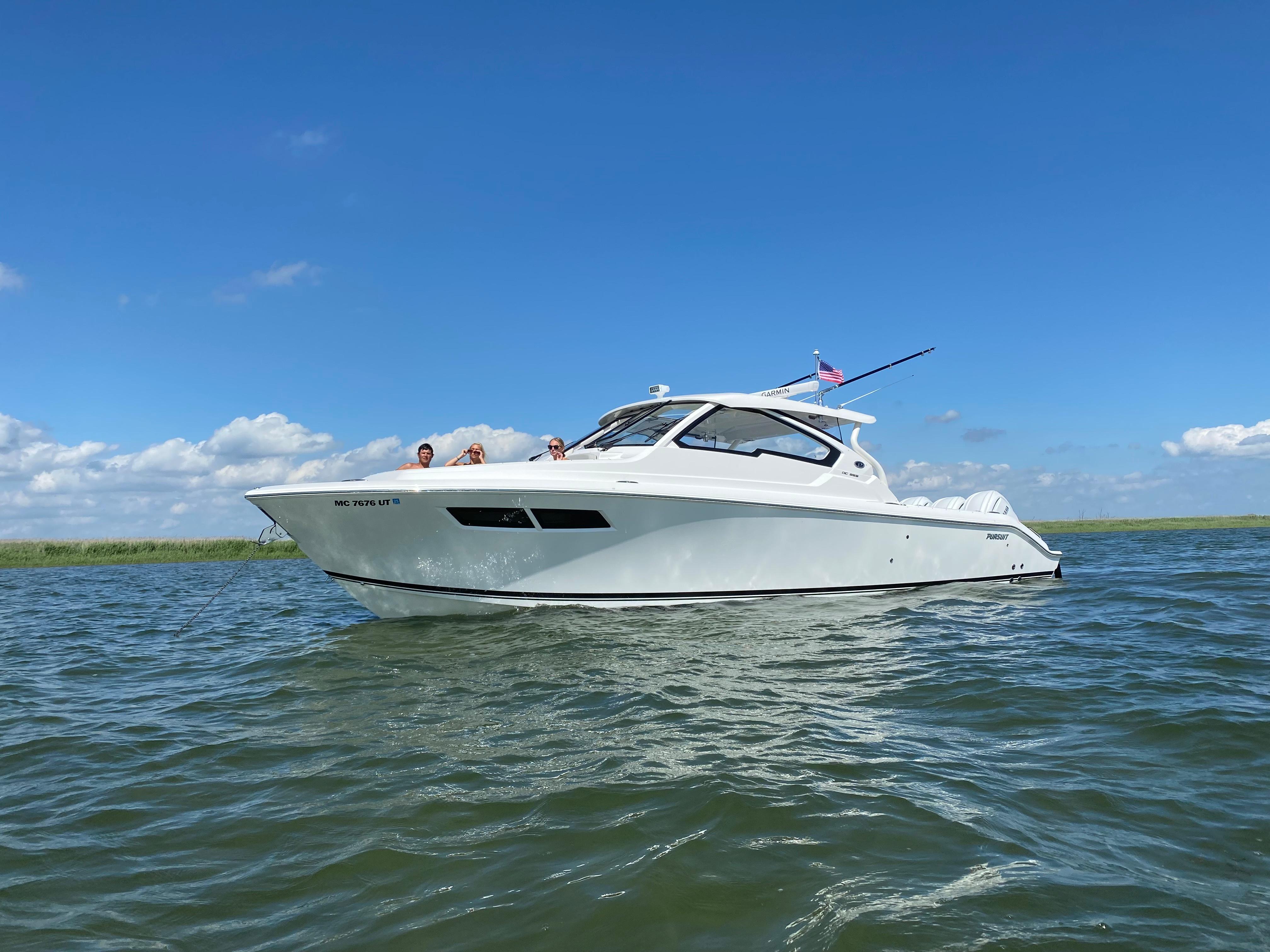 2022 Pursuit DC 365 Dual Console
