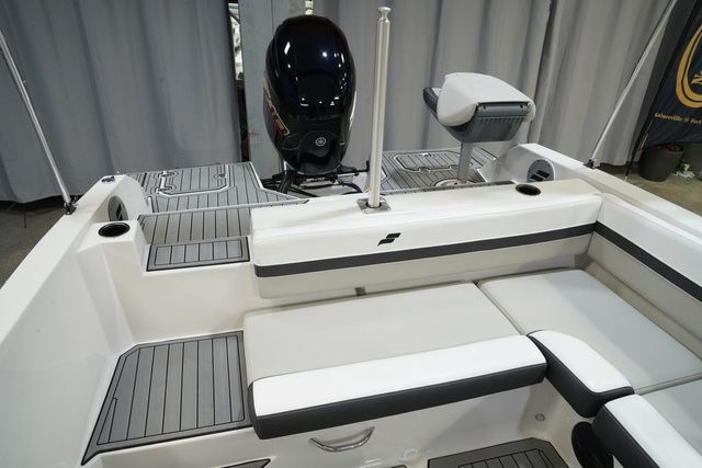 2026 Starcraft SVX 211 OB - 16