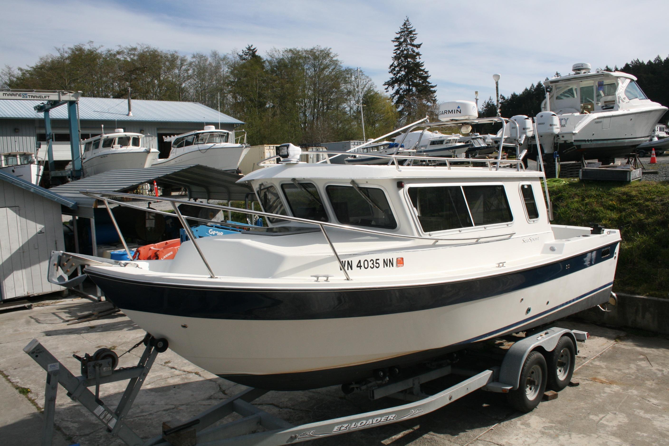 2003 SeaSport Explorer 2400