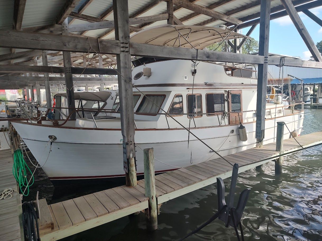 1983 Marine Trader Double Cabin 40