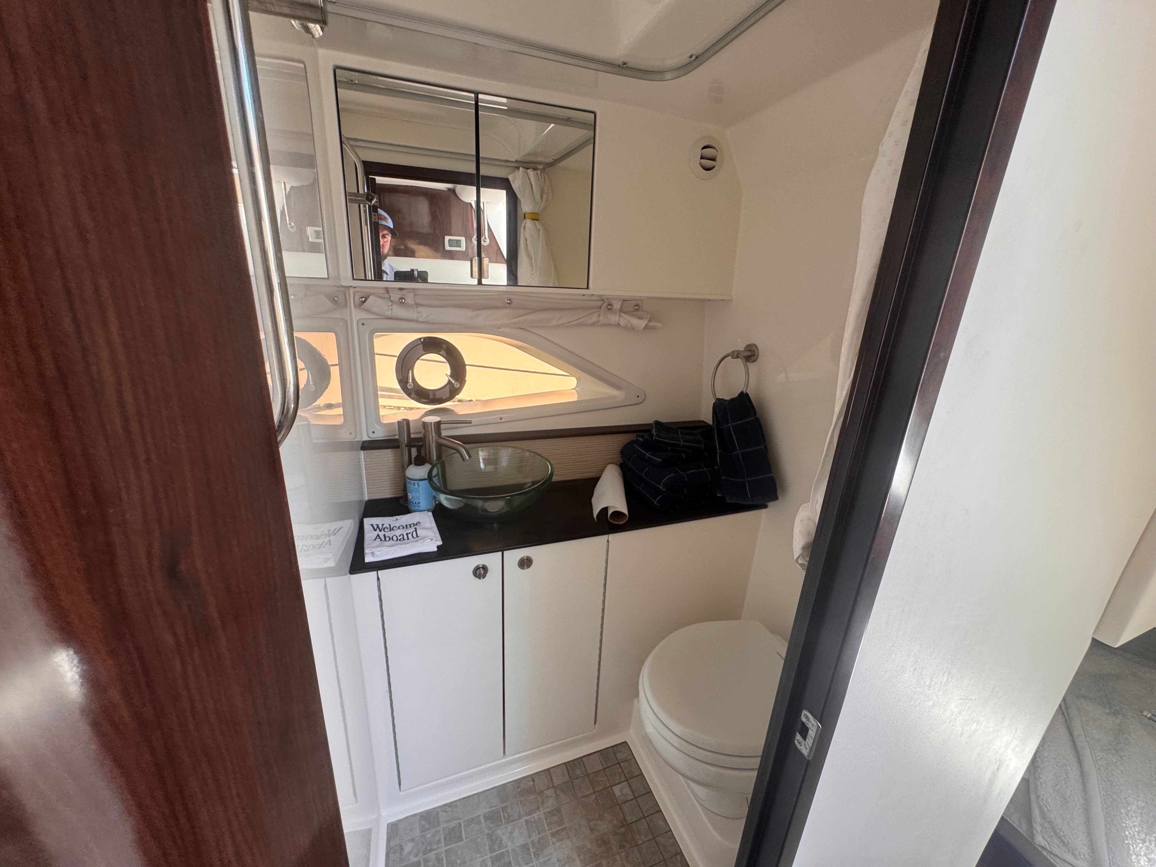 2019 Sea Ray Sundancer 320 - 24