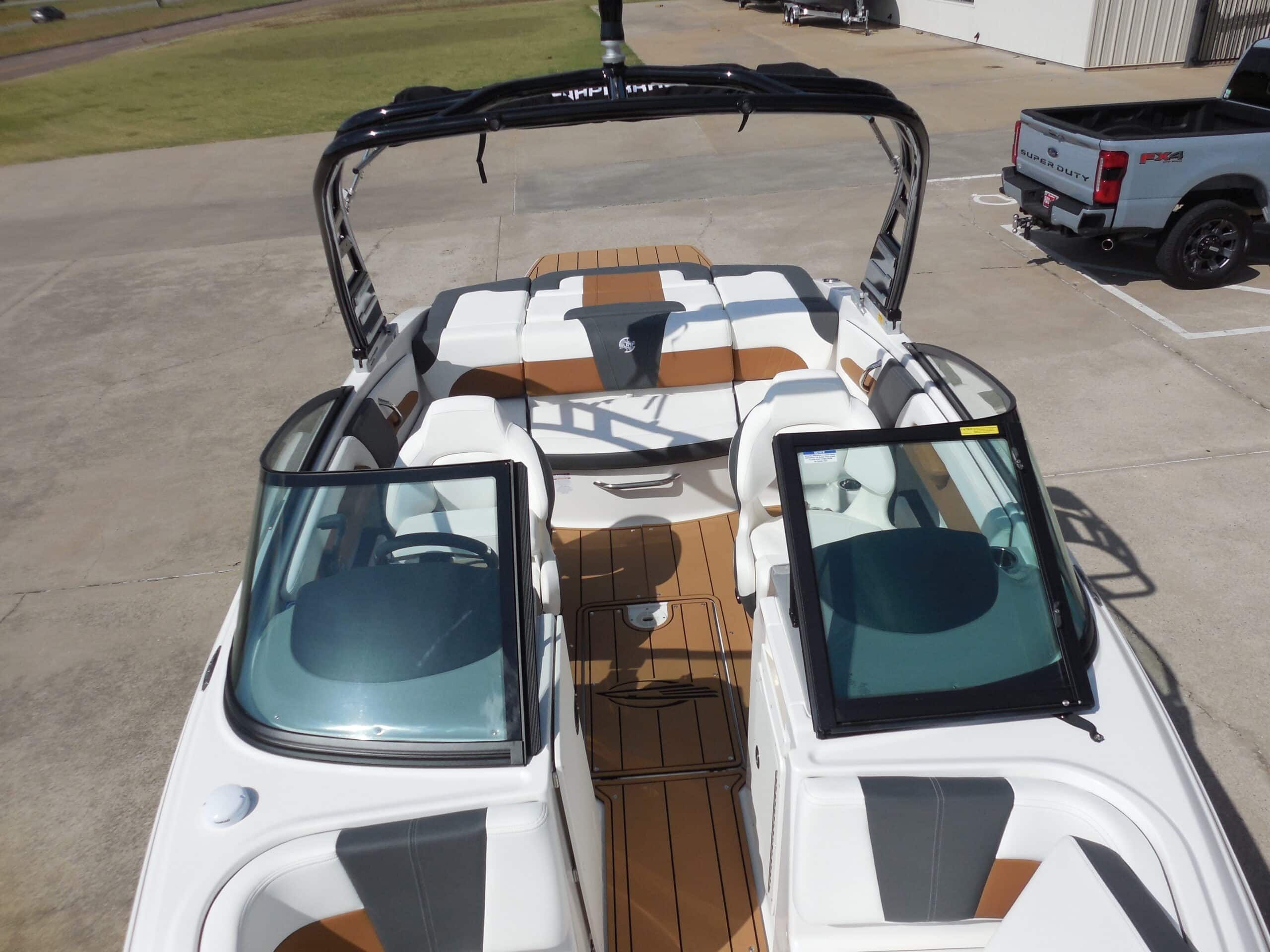 2025 Chaparral 21 Surf - 12