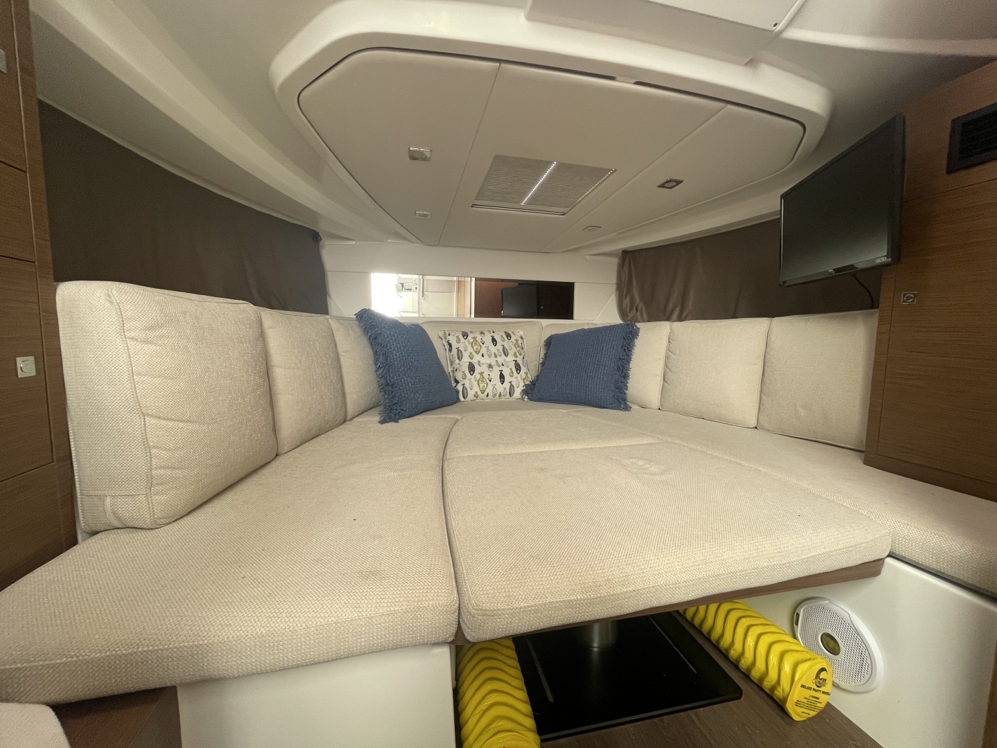 2019 Jeanneau 10.5 - Image 19